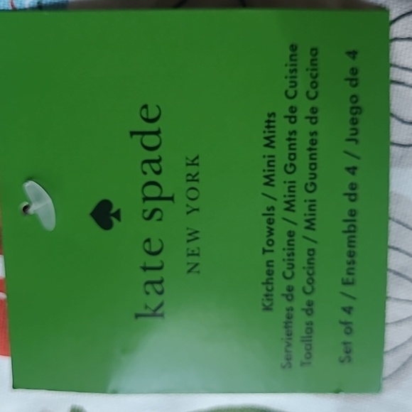 ♠️🍅Kate Spade Kitchen Towels & Mitts Set - Picture 8 of 9